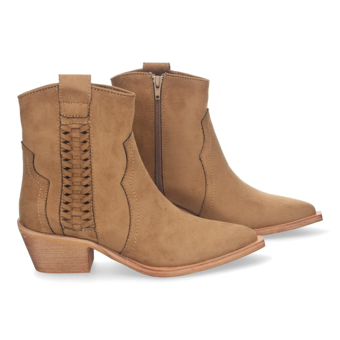 M4015-Camel