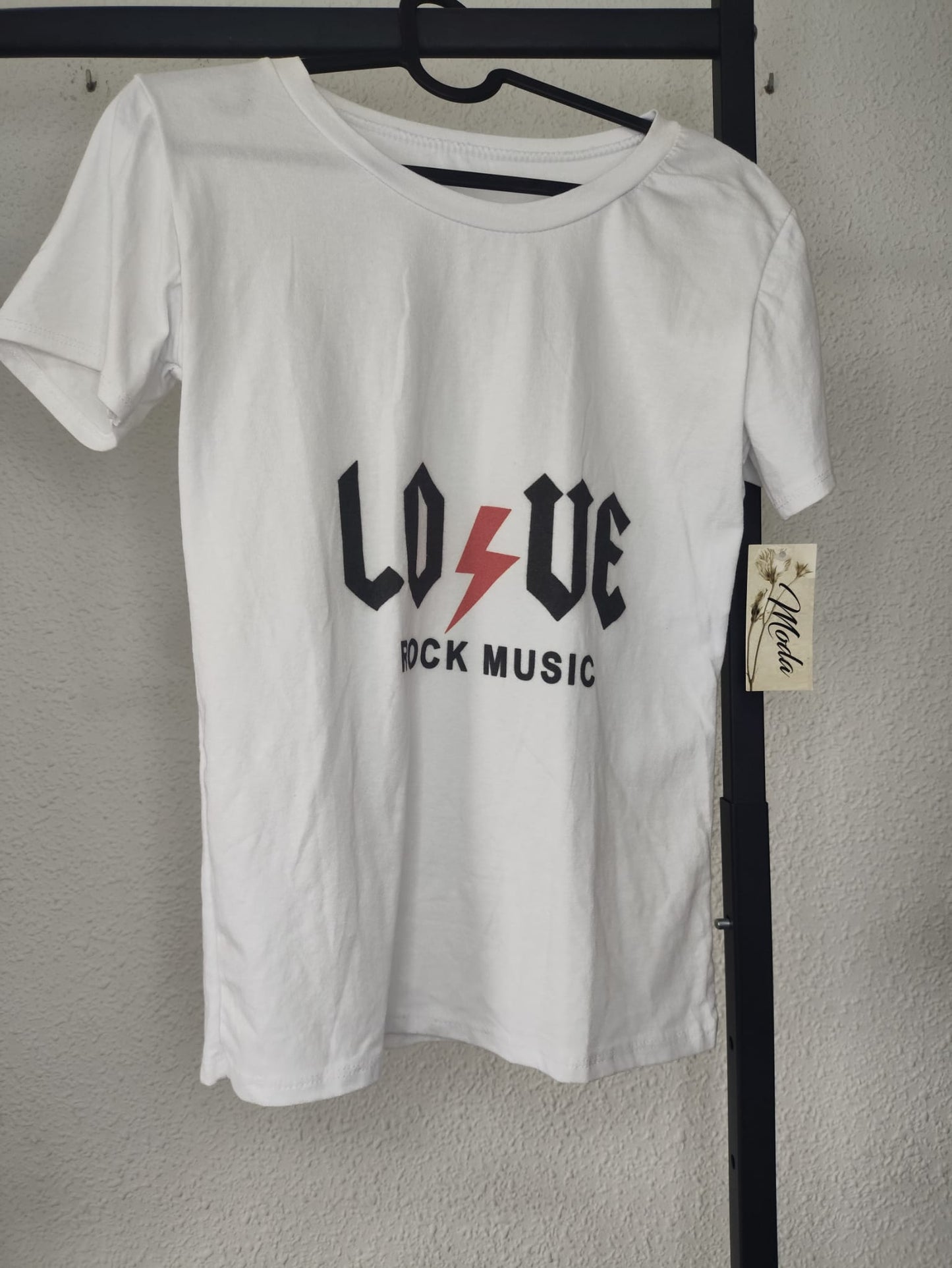 Camiseta Love Rock Music blanca - vista en percha